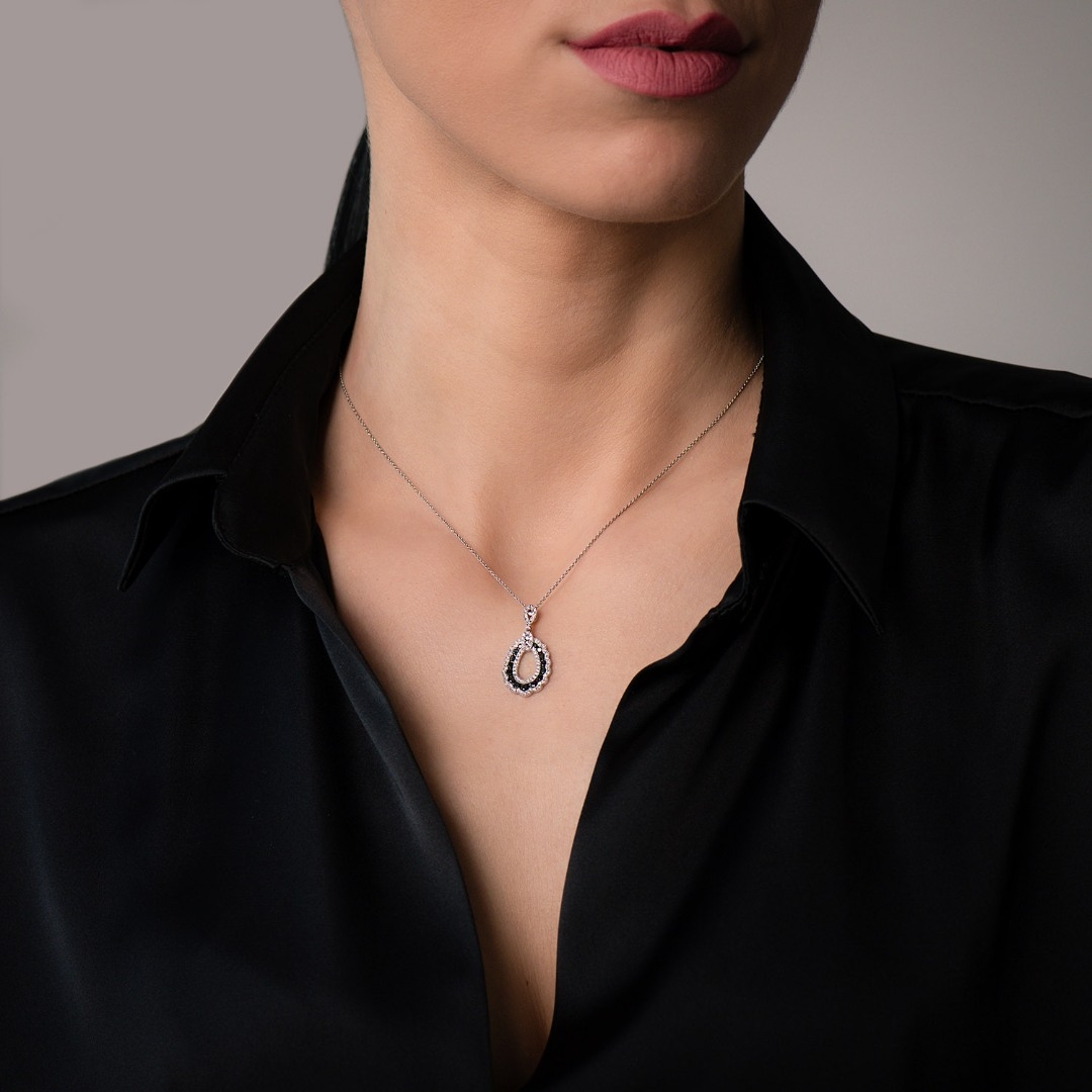 lanț din aur alb de 18K și pandantiv cu Diamante naturale  2