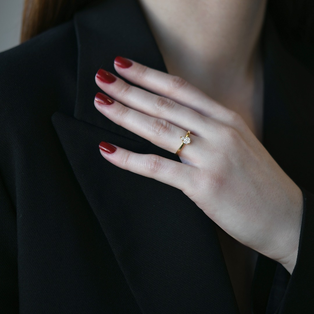 Inel din aur galben de 18K cu Diamante naturale