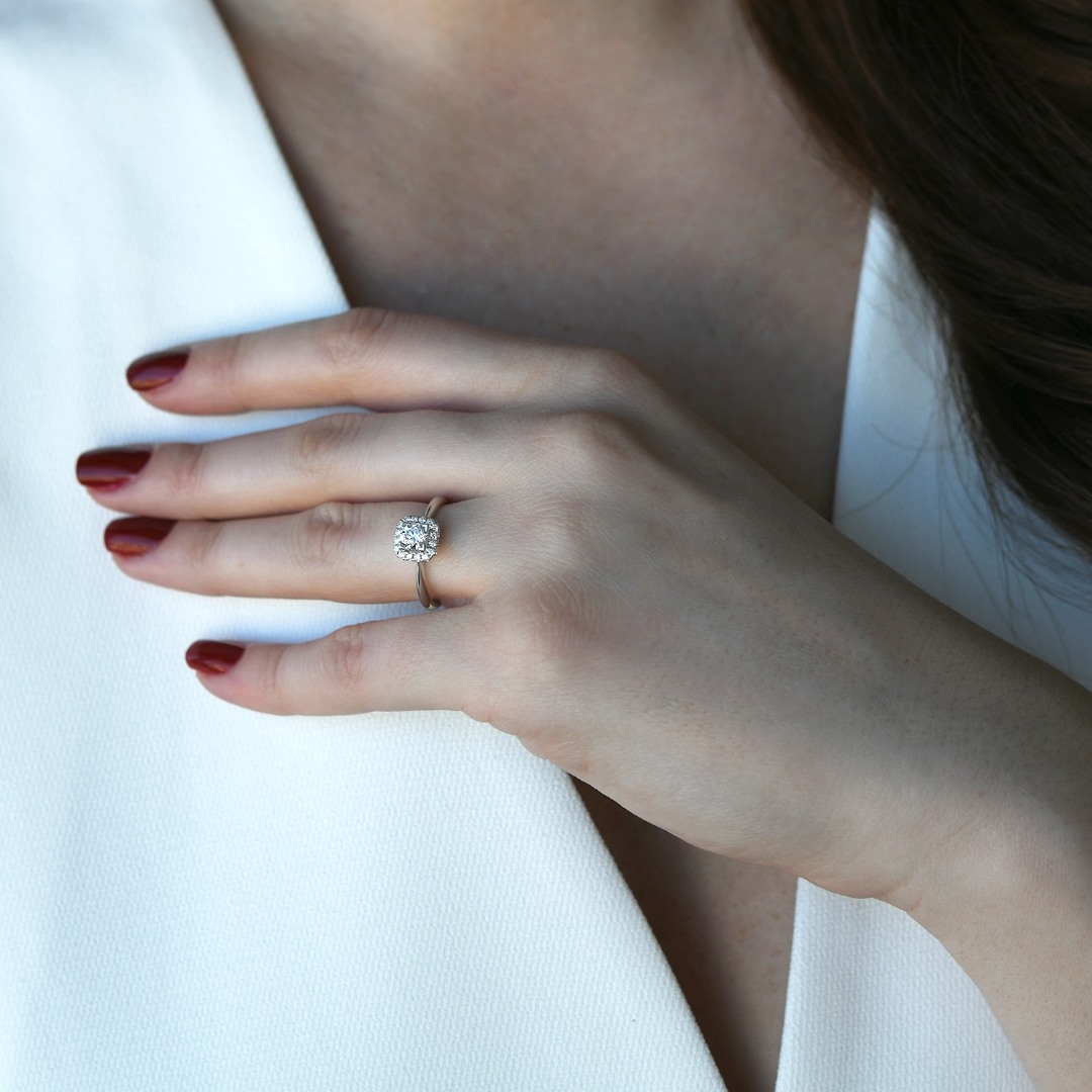 Inel de logodnă din aur alb de 18K cu Diamant natural certificat GIA