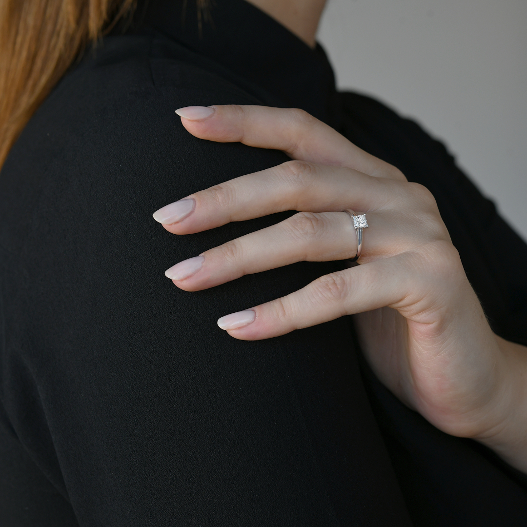 inel de logodnă din aur alb de 18K cu Diamant natural certificat GIA  2