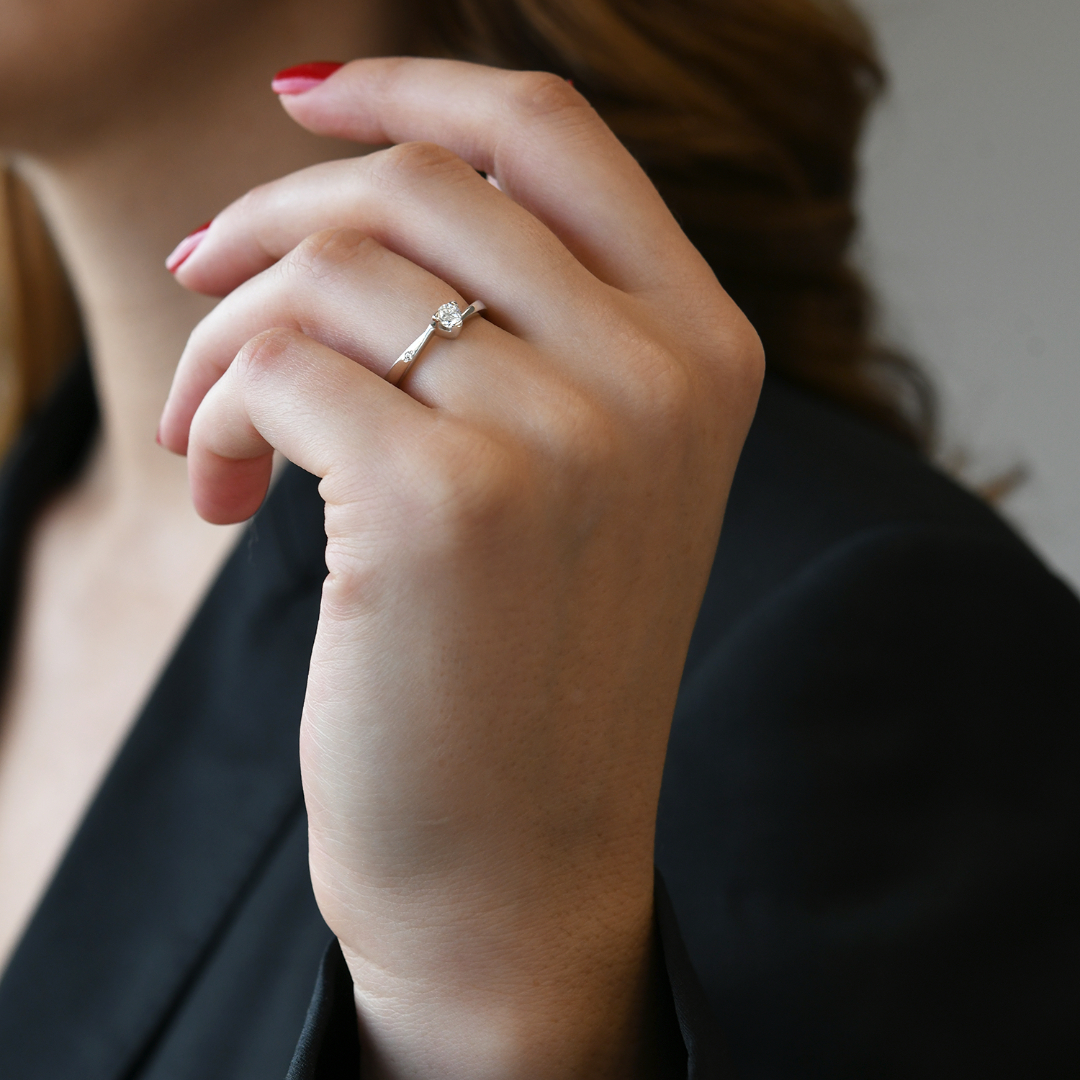 inel de logodnă din aur alb de 18K cu Diamante naturale  2