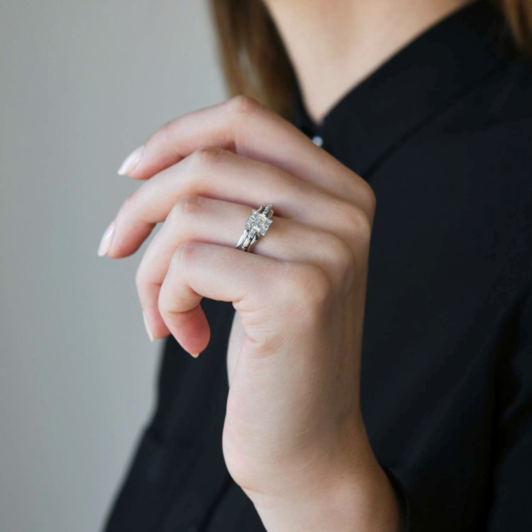 inel din aur alb cu Diamante naturale  2