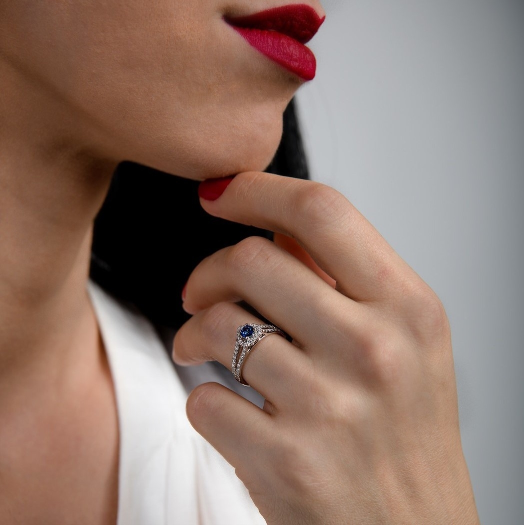 inel din aur alb de 18K cu Safir și Diamante naturale  2