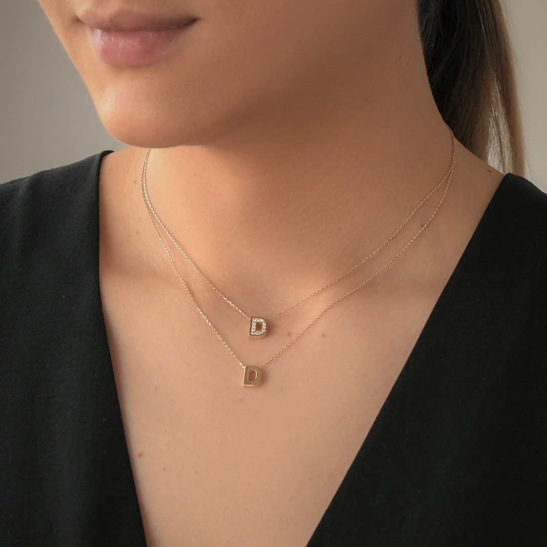 lanț din aur galben de 14K și pandantiv literă  2