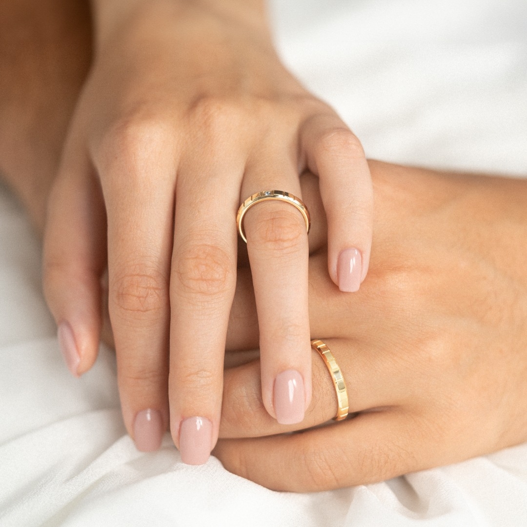 verighetă damă Fancy 128 din aur galben de 14K cu Diamant natural  2