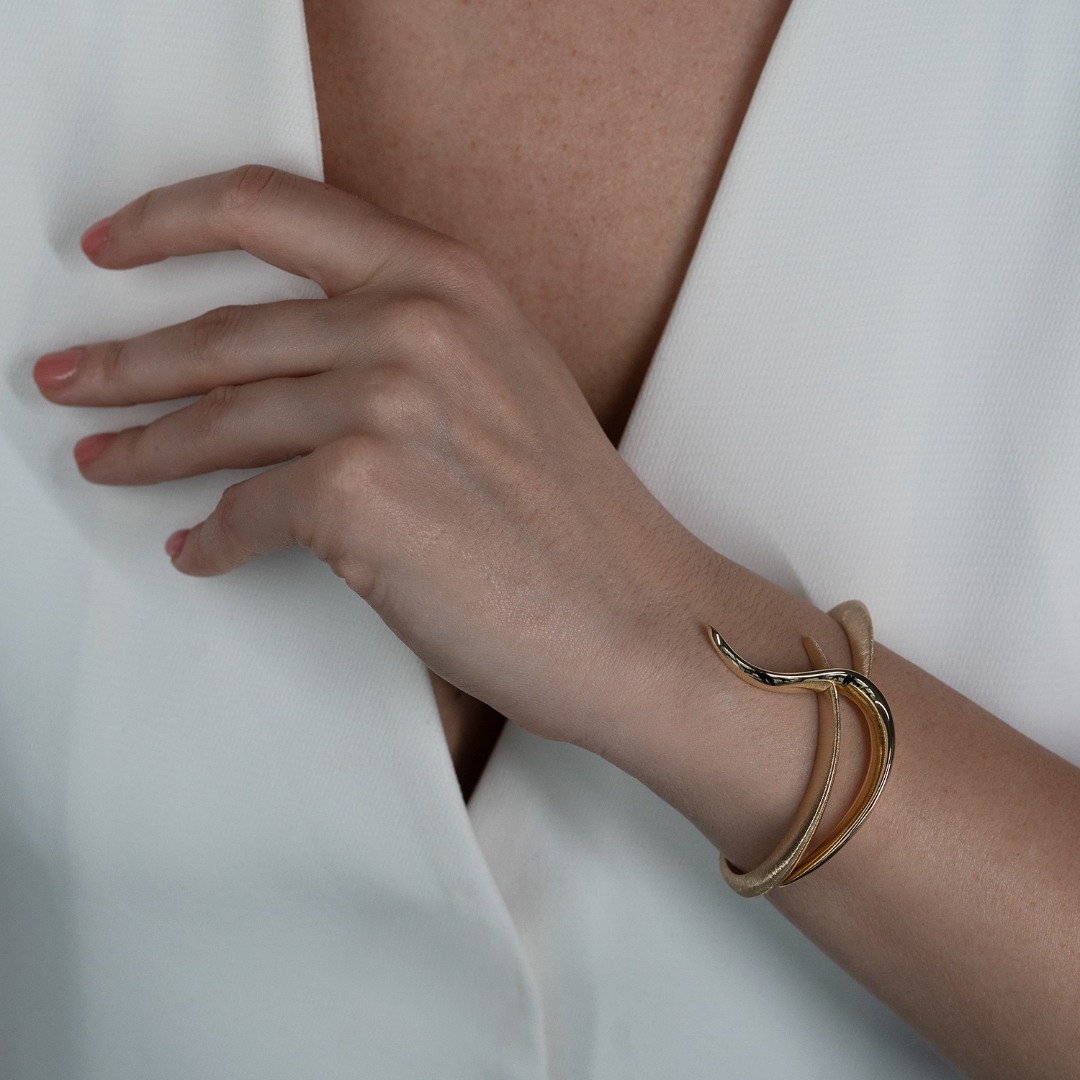 brățară cu efect satinat din aur galben de 14K  2