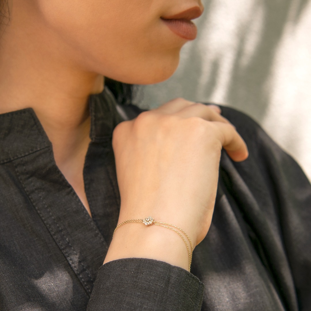 brățară din aur galben de 14K cu pietre albe  2