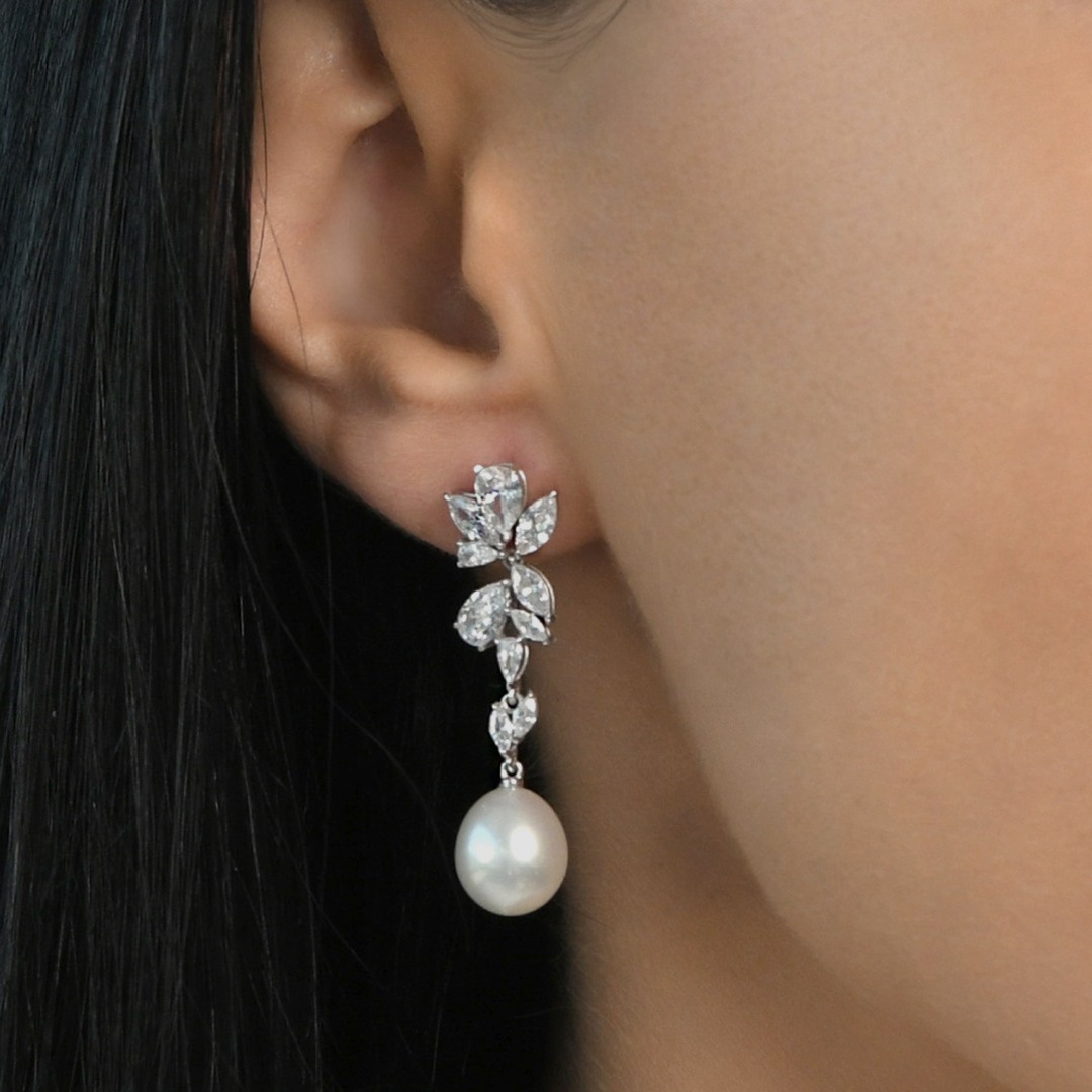 cercei din aur alb de 14K cu Perle  2