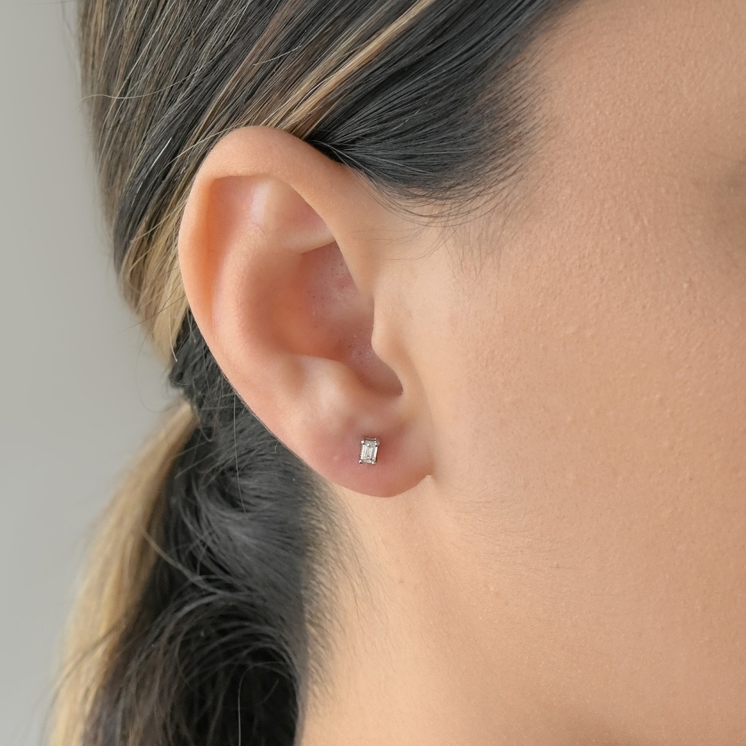 cercei din aur alb de 18K cu Diamante naturale Emerald  2