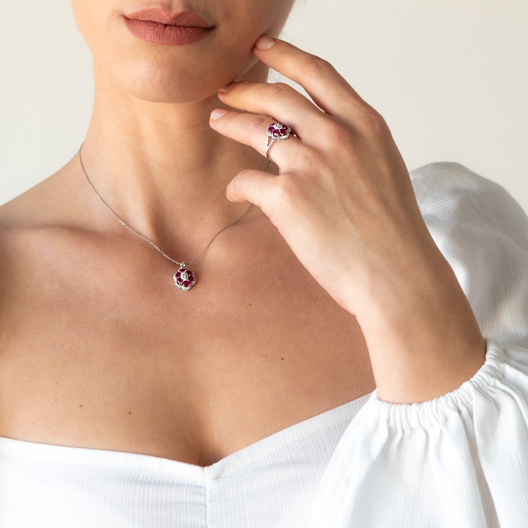 cercei din aur alb de 18K cu Rubine și Diamante naturale  3