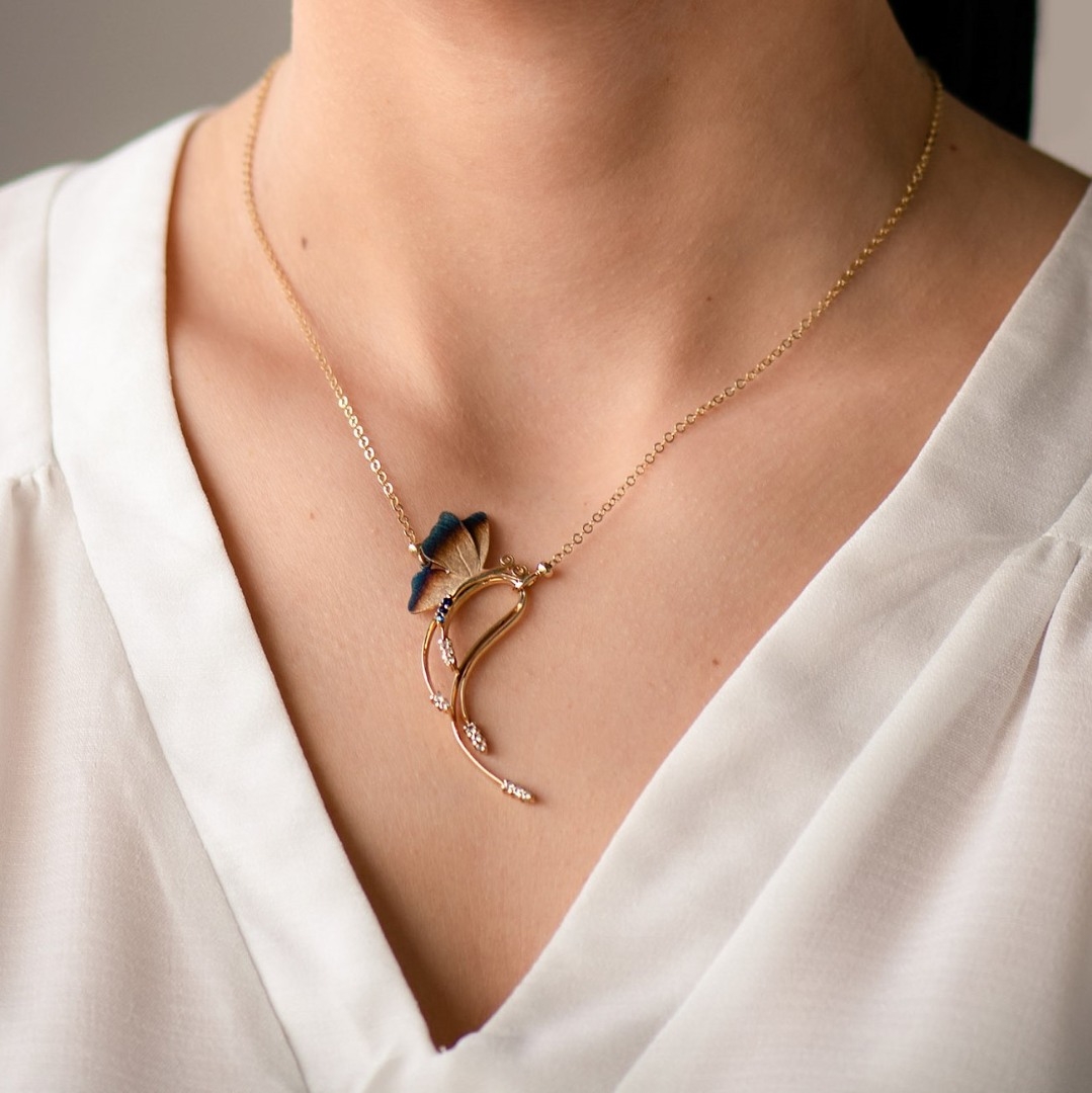 lanț din aur galben de 14K și pandantiv cu Safire naturale  2