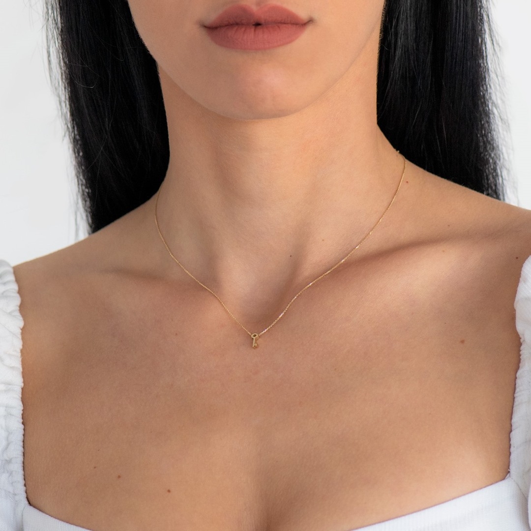 lanț din aur galben de 14K cu pandantiv cheie  2