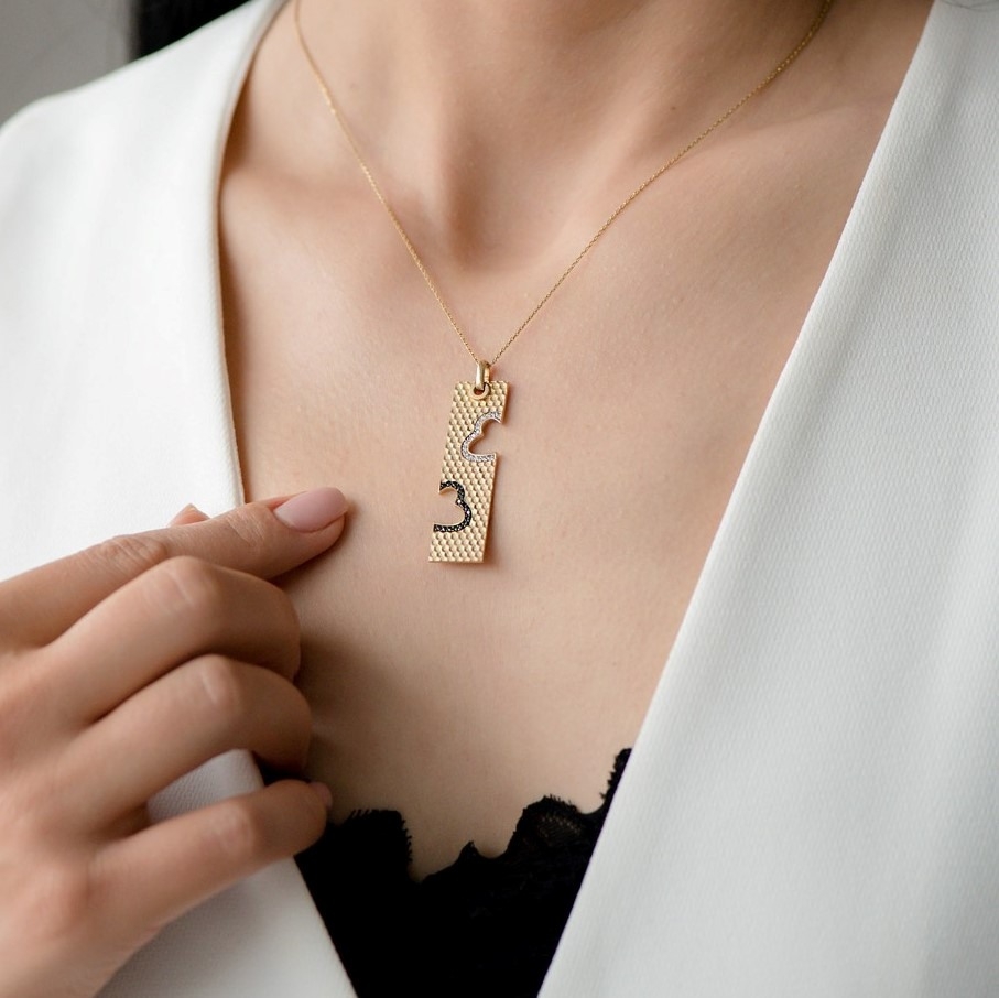 lanț din aur galben de 14K și pandantiv cu design fațetat  2