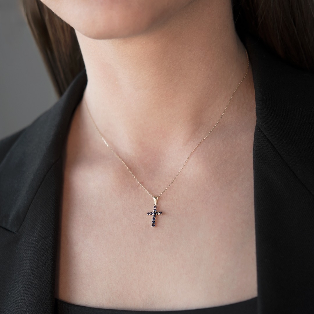 lanț din aur galben de 14K și pandantiv cu Safire albastre  2