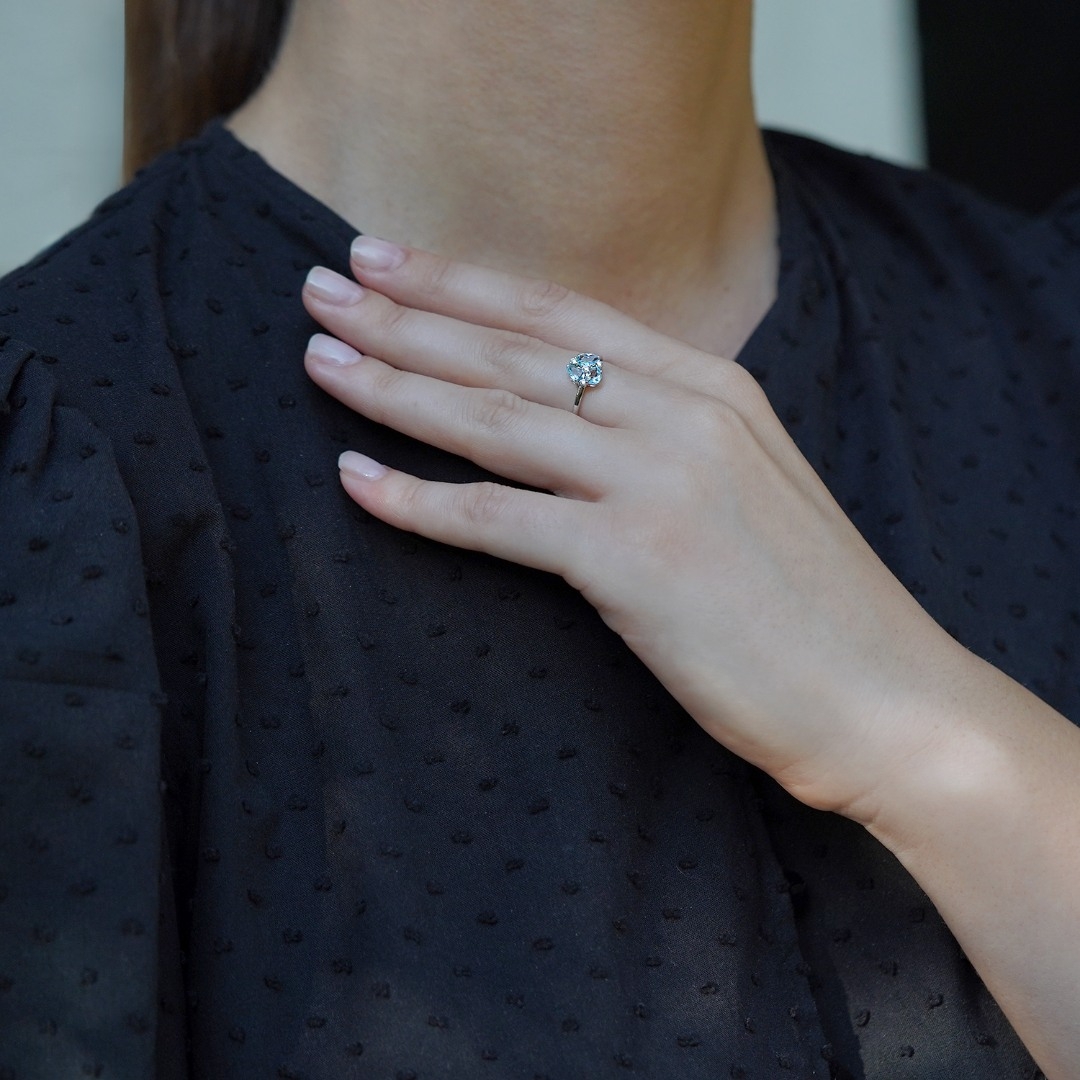 inel din aur alb de 18K cu Blue Topaz și Diamante naturale  2