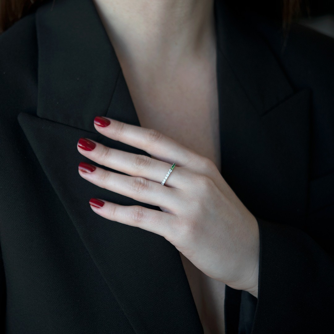 inel Eternity din aur alb de 18K cu Tsavorite și Diamante naturale  4