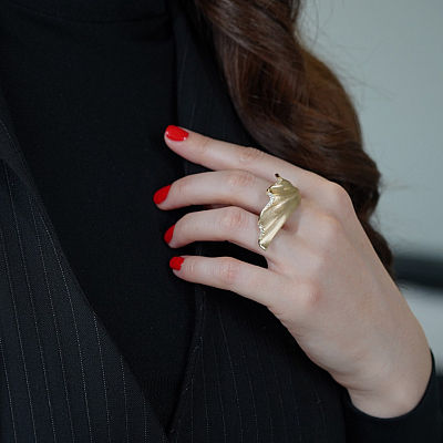 Inel cu efect satinat din aur galben de 14K