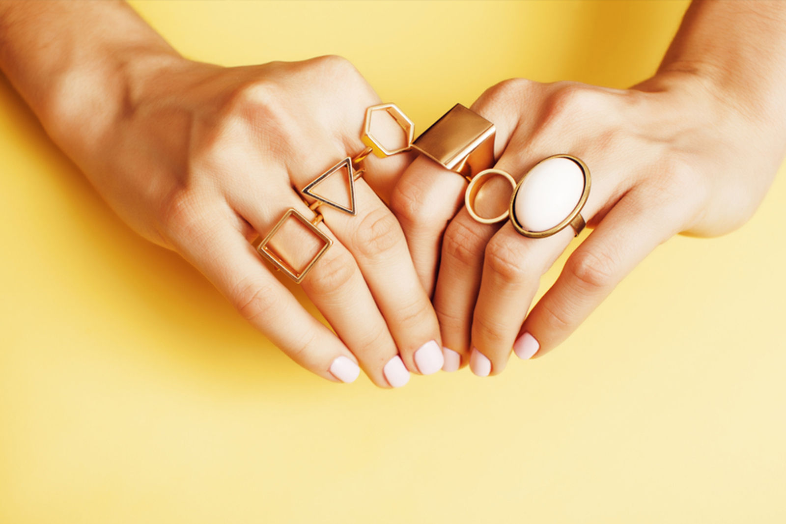 SCURT GHID DE EXPRIMARE ȘI ACCESORIZARE ÎN FORME PREȚIOASE