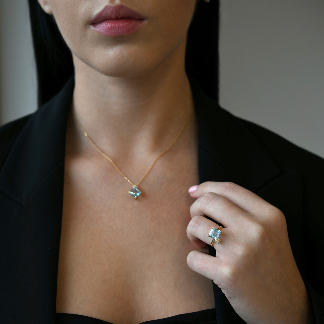 inel din aur galben de 18K cu Blue Topaz și Diamante naturale  1