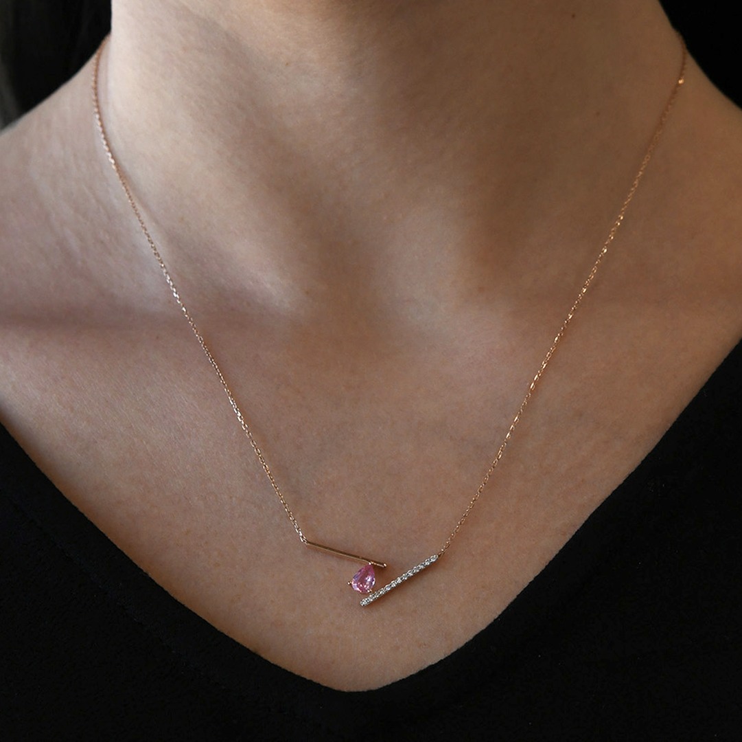 lanț din aur roz de 18K și pandantiv cu Safir Fancy și Diamante naturale  2
