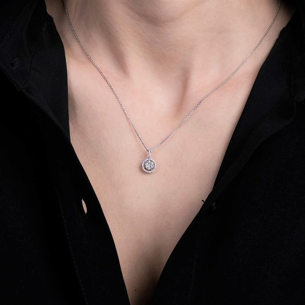 colier din aur alb de 14K cu Diamante de 0.357ct.  2
