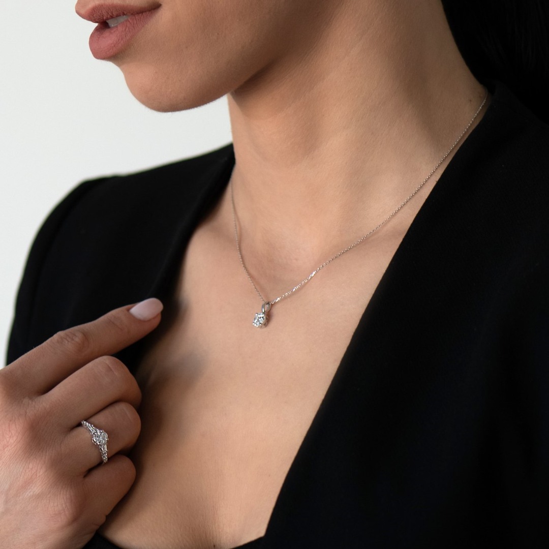 inel din aur alb de 18K, încrustat cu Diamante de 0.50ct.  2