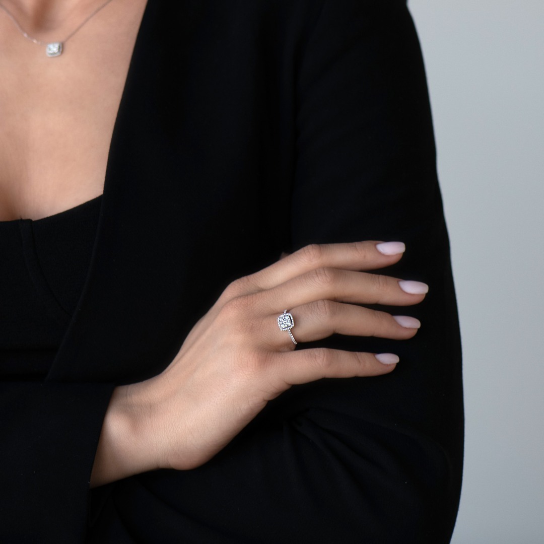inel din aur alb de 18K, încrustat cu Diamante de 0.59ct.  2