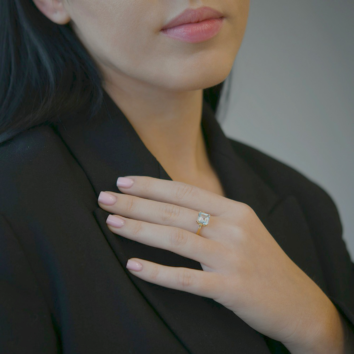 Inel din aur galben de 14K cu Blue Topaz