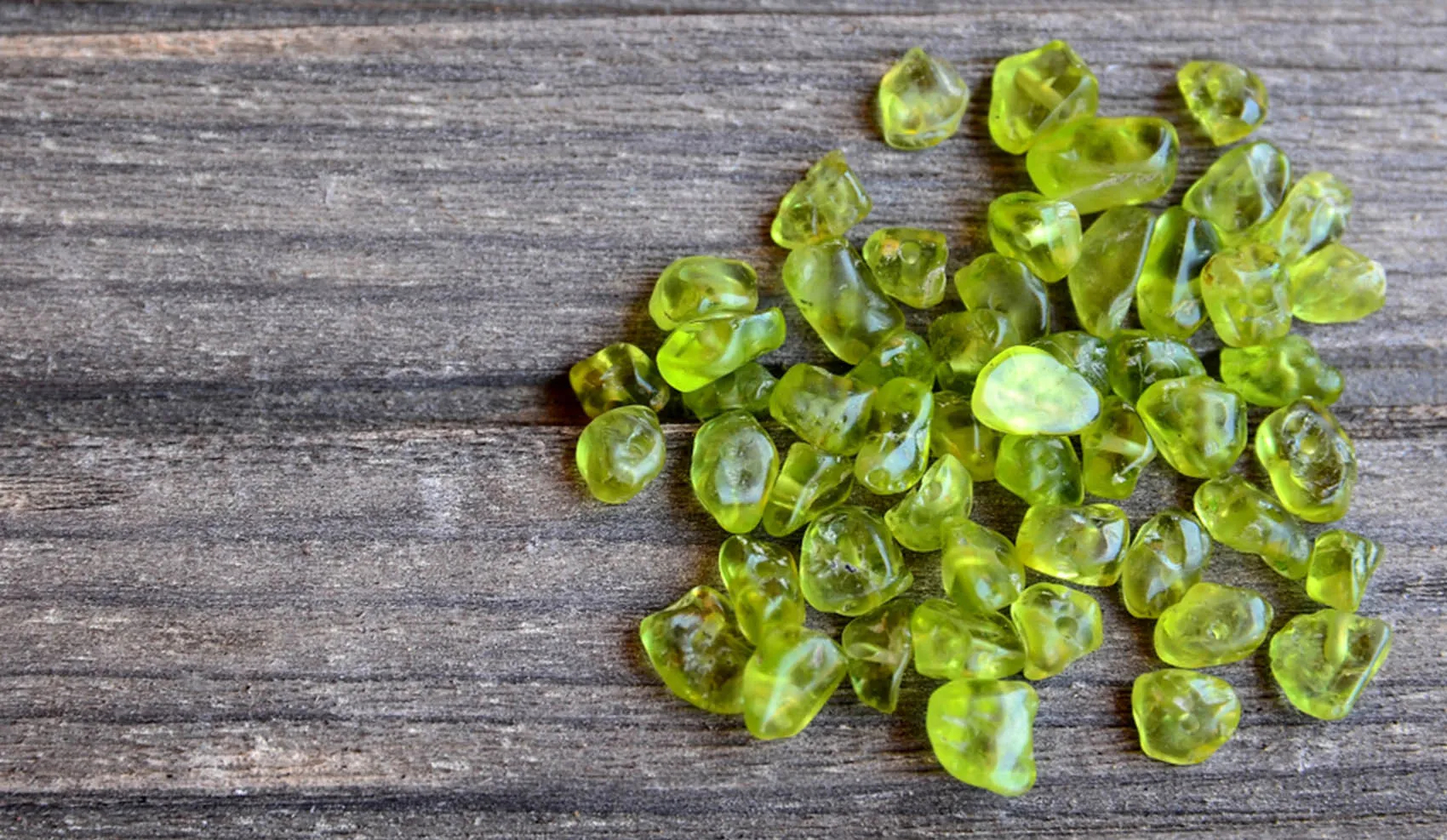 Pietrele lunii august – Peridotul și Spinelul