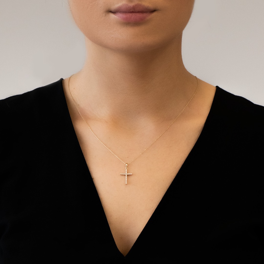 pandantiv cruce din aur galben de 14K  2
