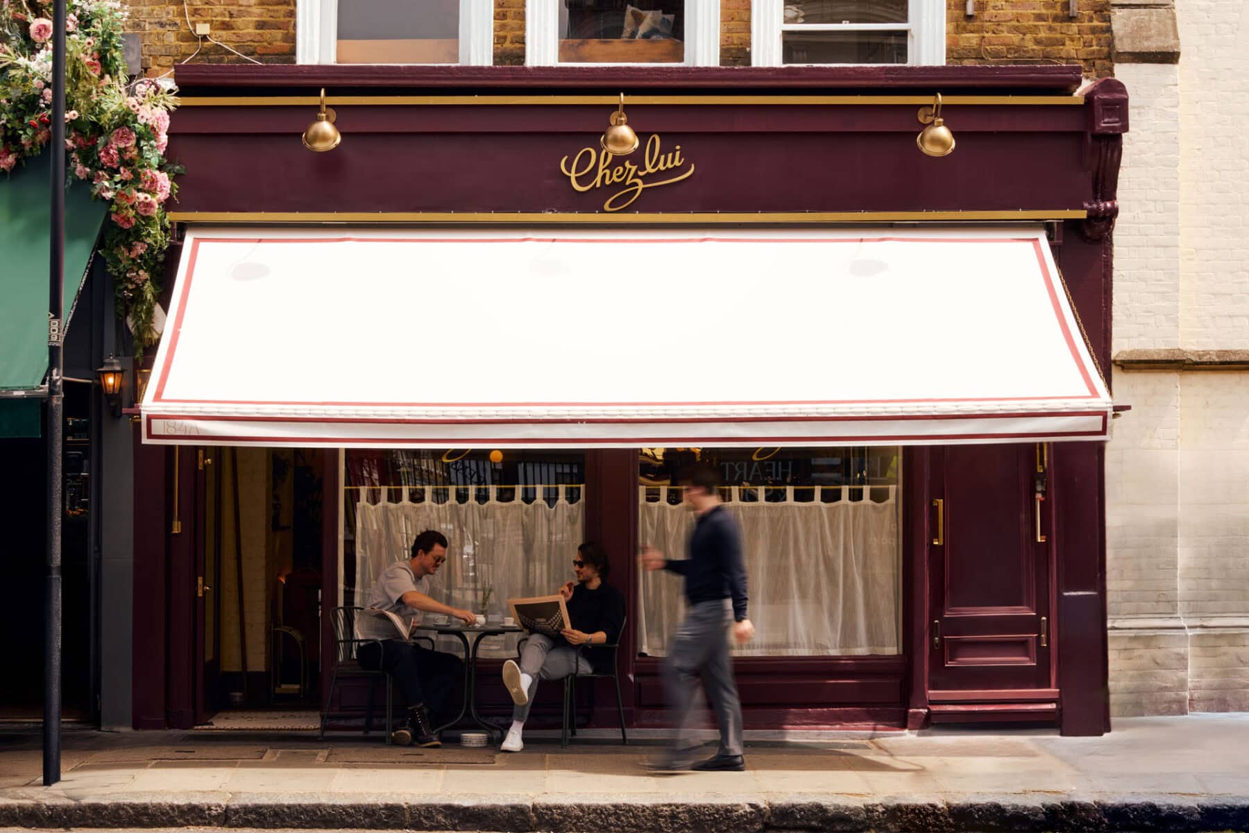 Chez Lui Exterior 01