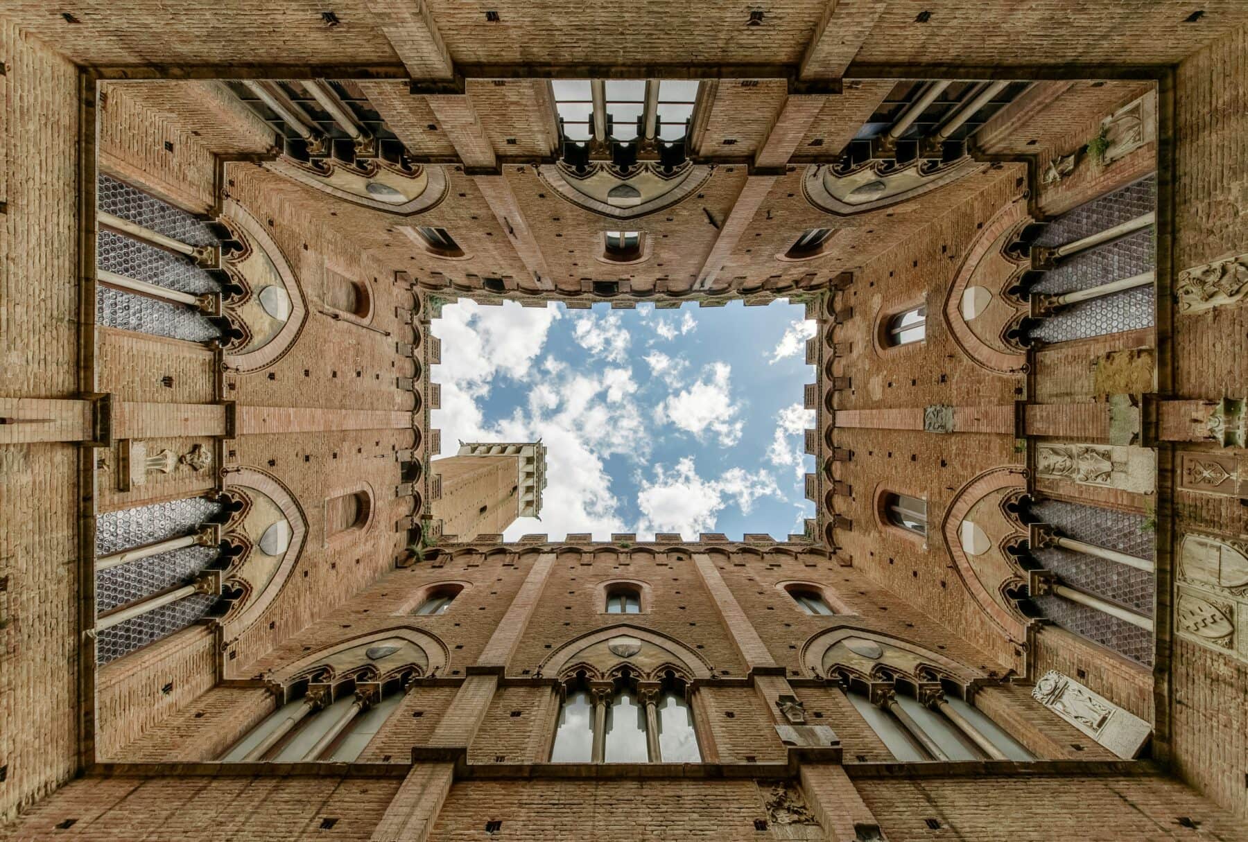 Oliver Bernard’s Luxury Guide to Tuscany
