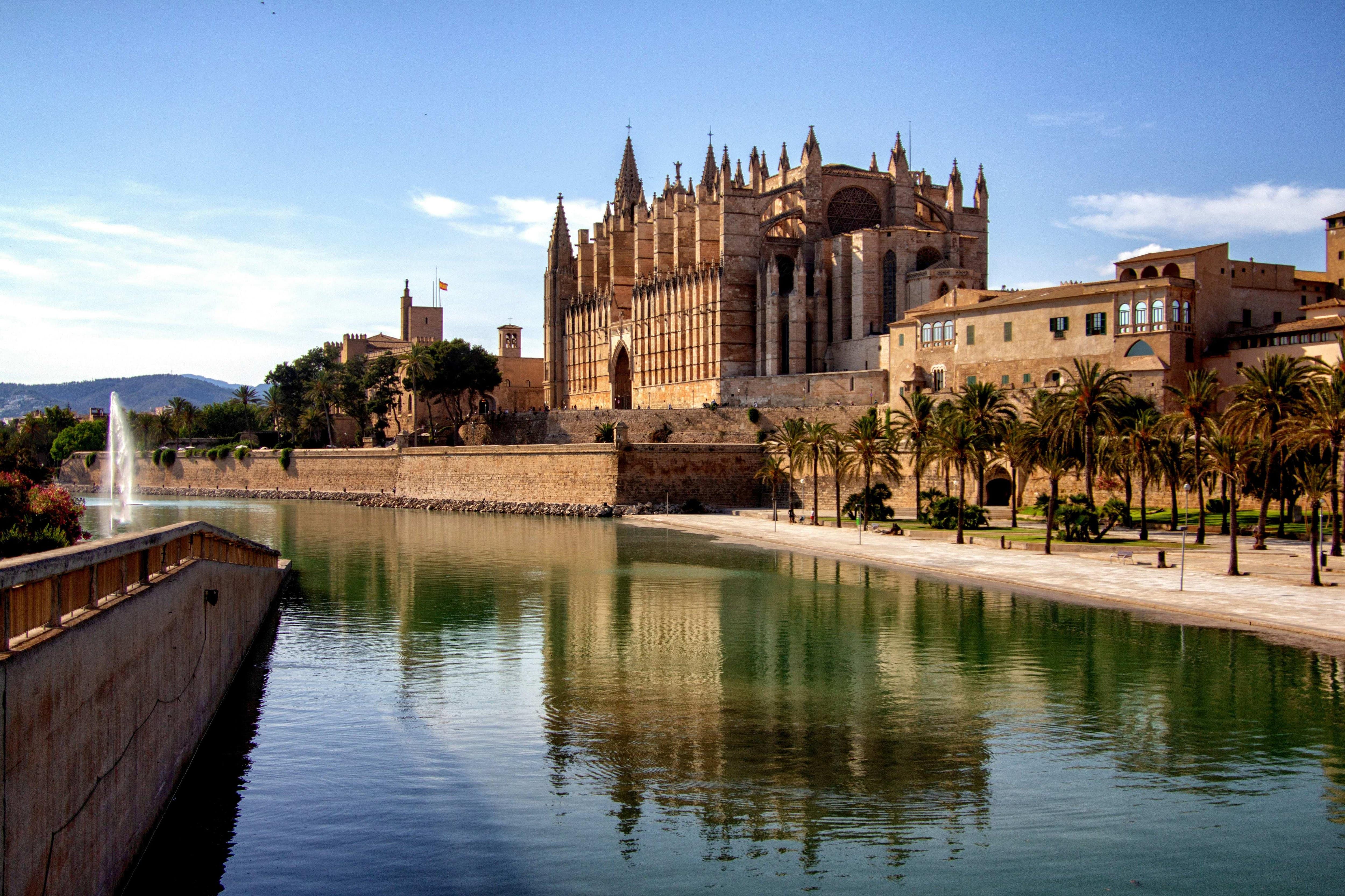 Oliver Bernard Travel’s Luxury Guide to Ibiza Oliver Bernard Travel’s Luxury Guide to Mallorca