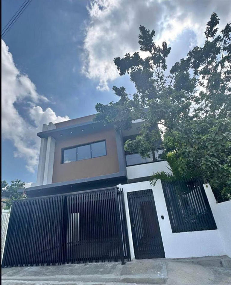 CASA EN VENTA EN LOS HIDALGO SANTO DOMINGO OESTE