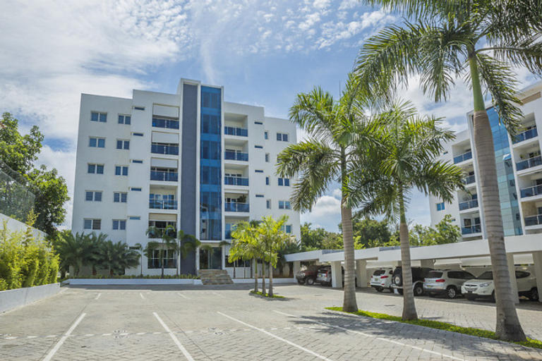 VENTA PRIMER NIVEL EN LOS CERROS DE GURABO SANTIAGO