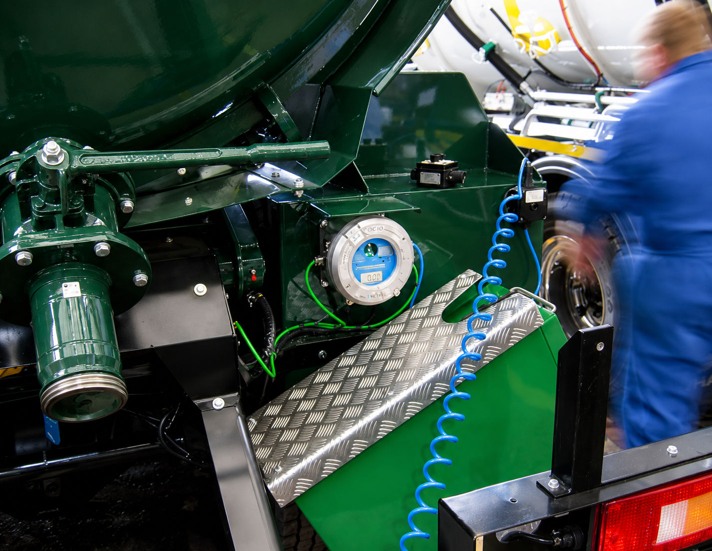 Road Tanker Explosion: A Static Electricity Ignition Case Study