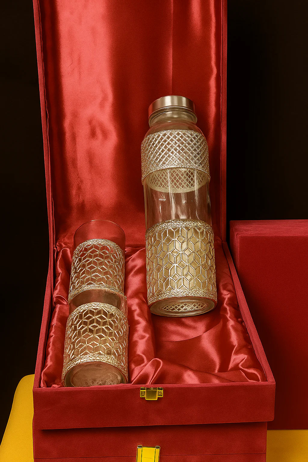 Heritage Silver Finish Bottle and Glass Gifitng set 