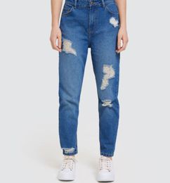 Ofertas de Jean Tipo Mom Con Sandblast Y Rotos de OSTU