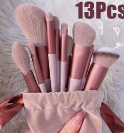 Ofertas de Juego de brochas de maquillaje de 13 piezas