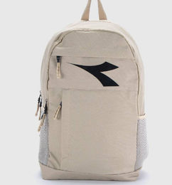 Ofertas de Morral Diadora Color Beige Acolchado - Falabella