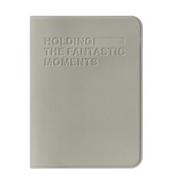 Ofertas de Portapasaporte Pequeño Color Gris - Miniso