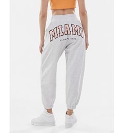 Ofertas de Pantalón jogger felpa print