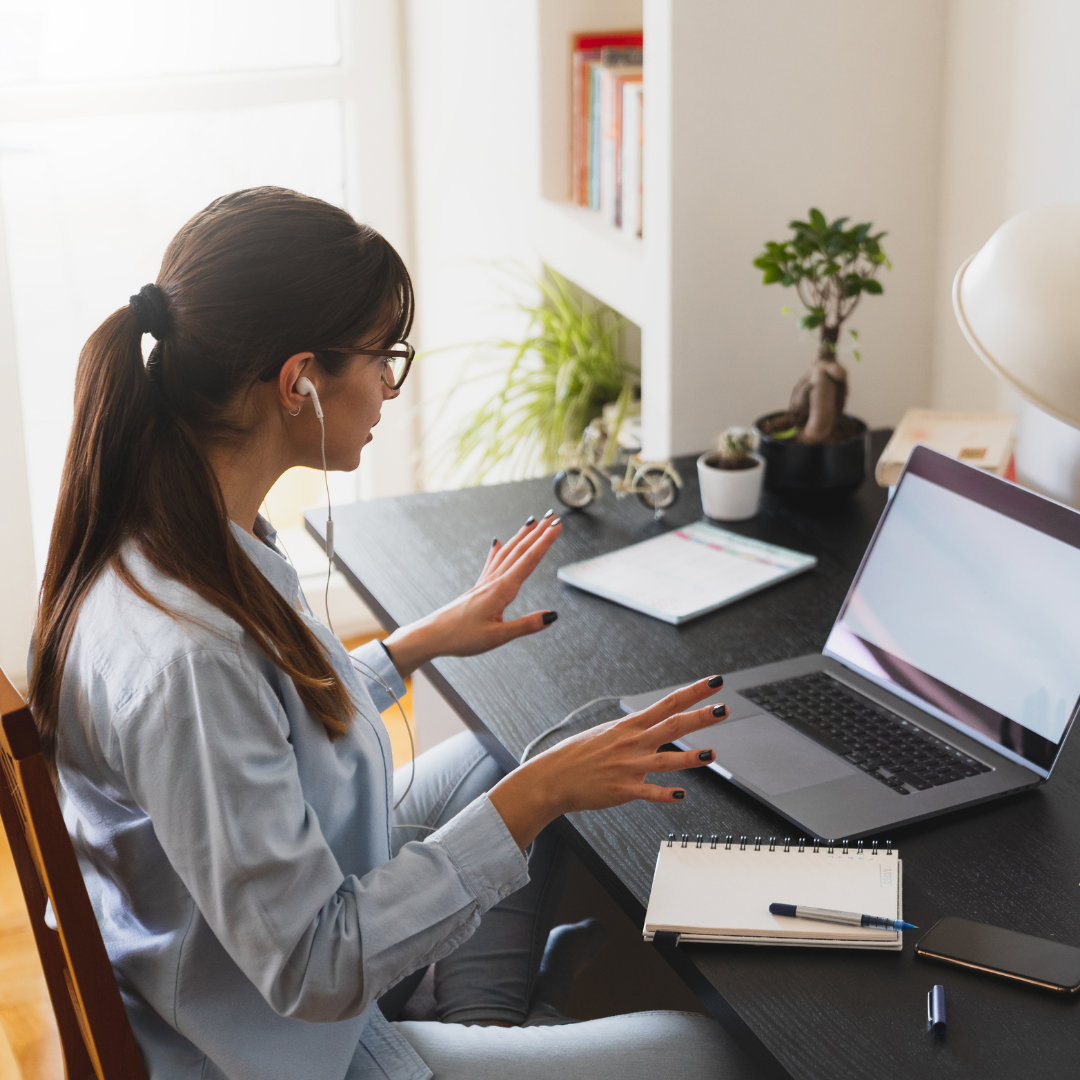 woman in flexible working setup