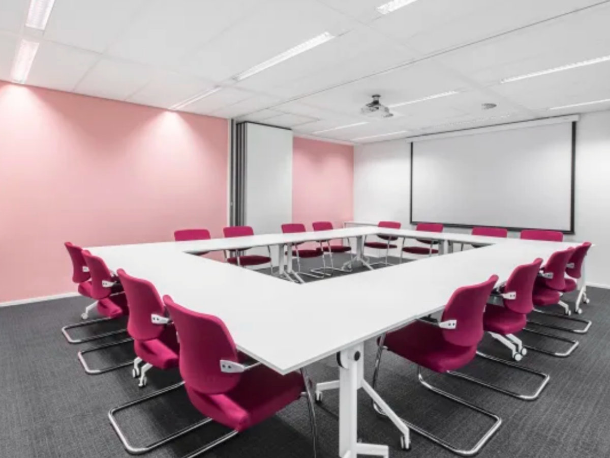 Make a home for your business with a private office in The Office Operators incredible Rotterdam location.