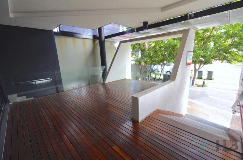 2 Mayneview Street, MILTON - Image 1