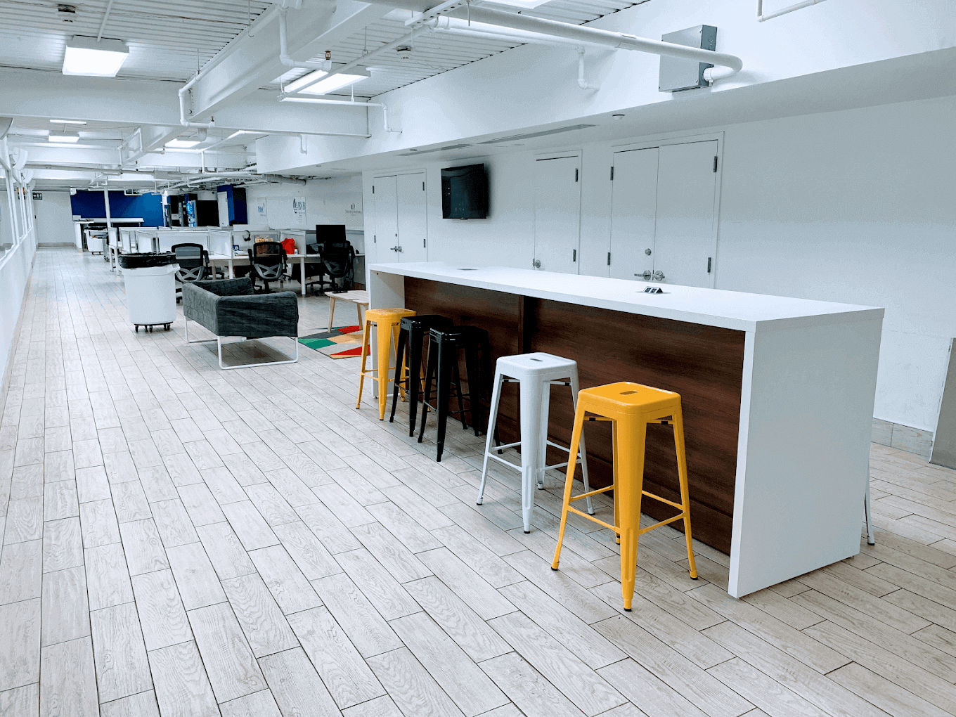 3 Grace Avenue, Great Neck - Image 1