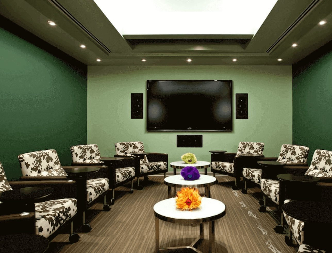 Center 615 Main - Image 1