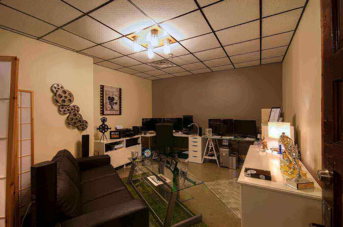 Fishers Trade Center - Image 1