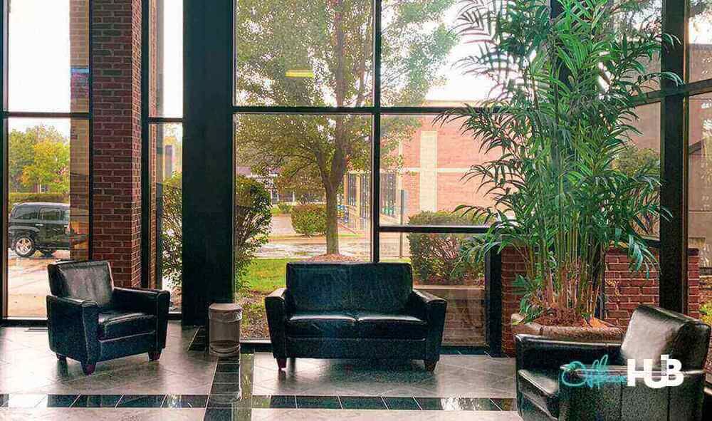 860 Summit St, Elgin - Image 1