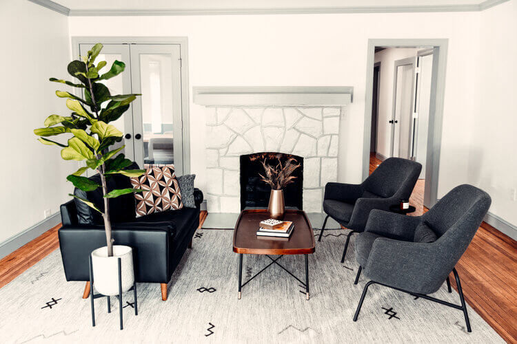 1621 E North St, Greenville - Image 1